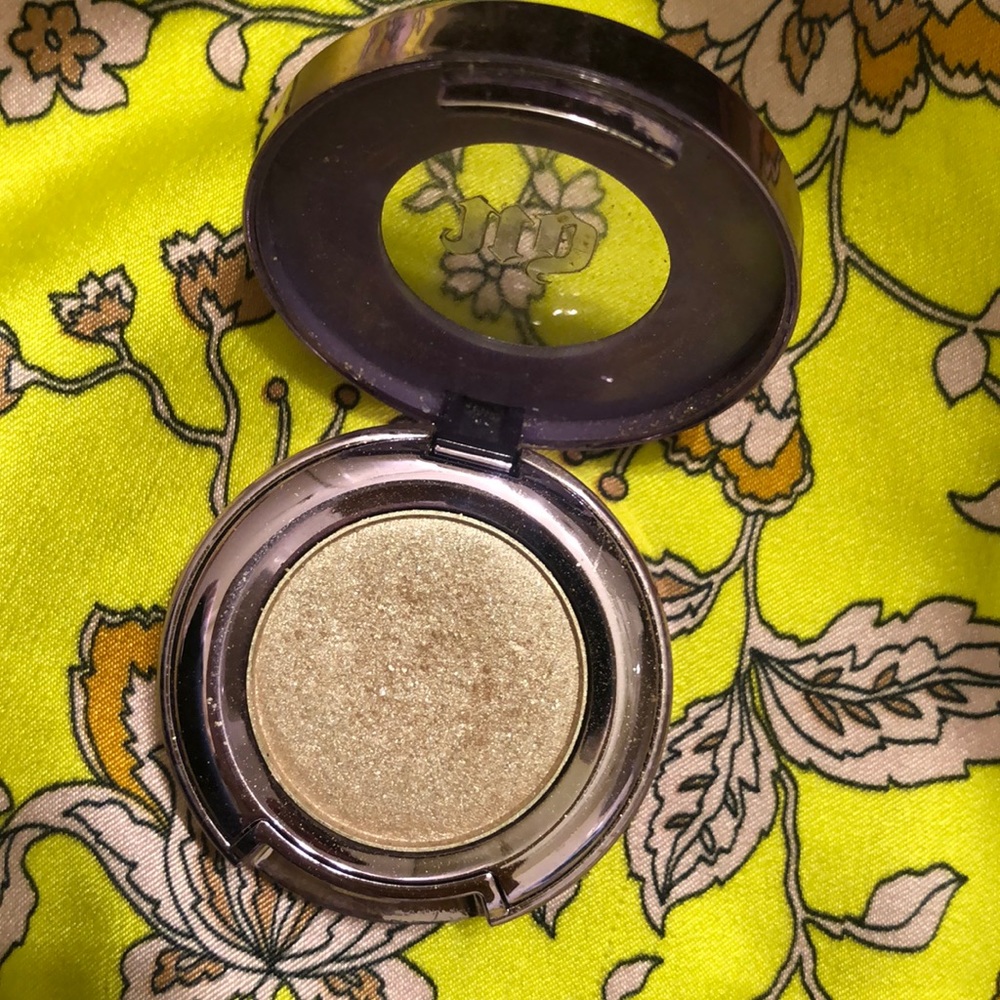 UD eyeshadow